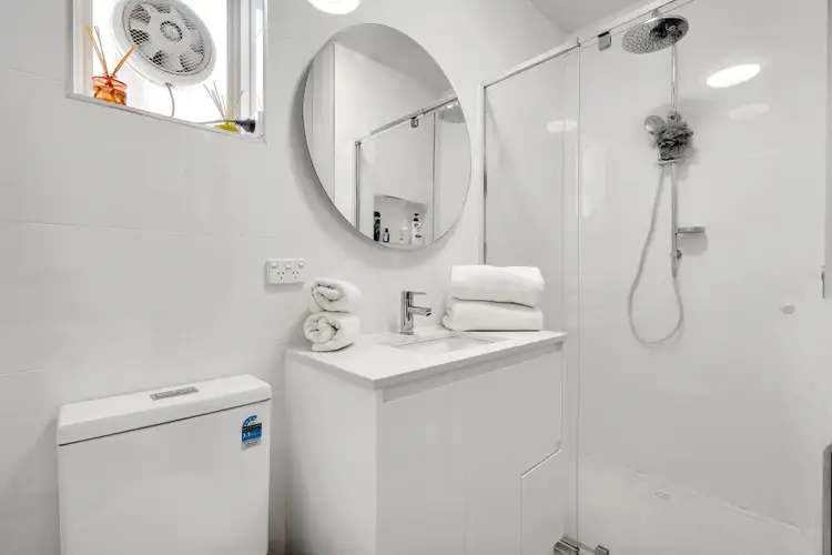 Sixth view of Homely unit listing, 4/1A Gilbertson Street, Essendon VIC 3040