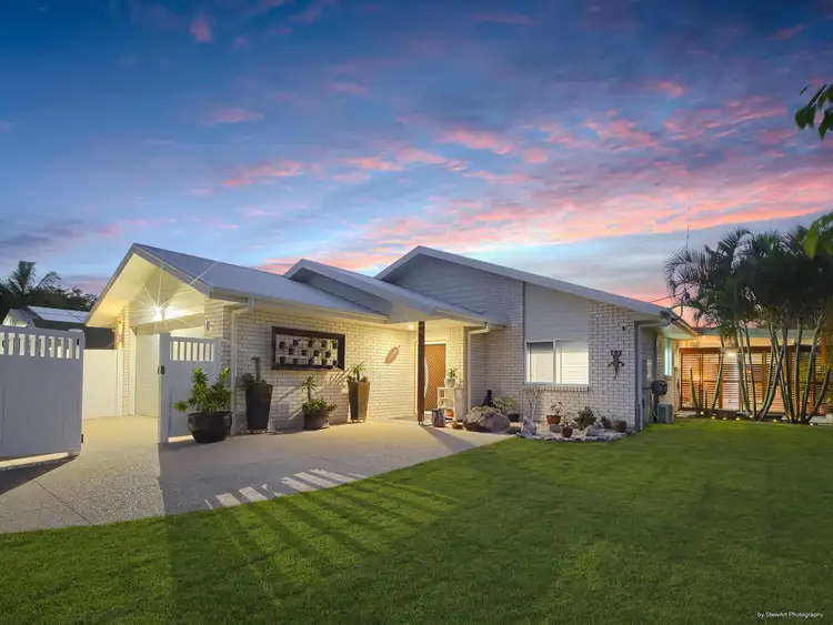 13 Herbert Street, Urangan QLD 4655