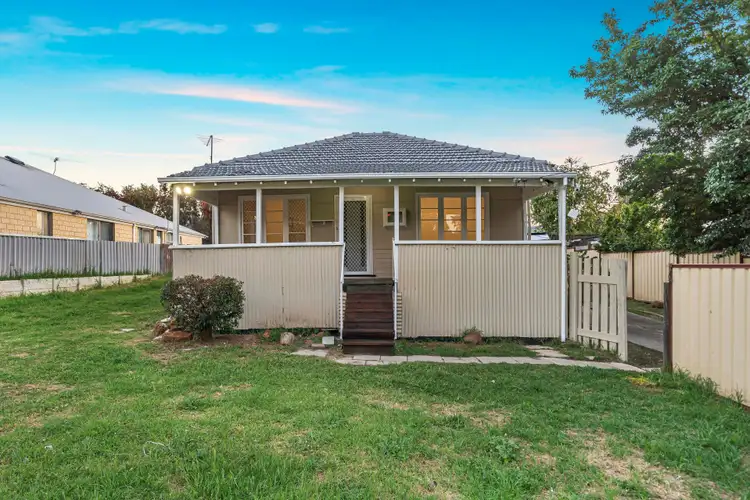 7 Meelah Way, Koongamia WA 6056
