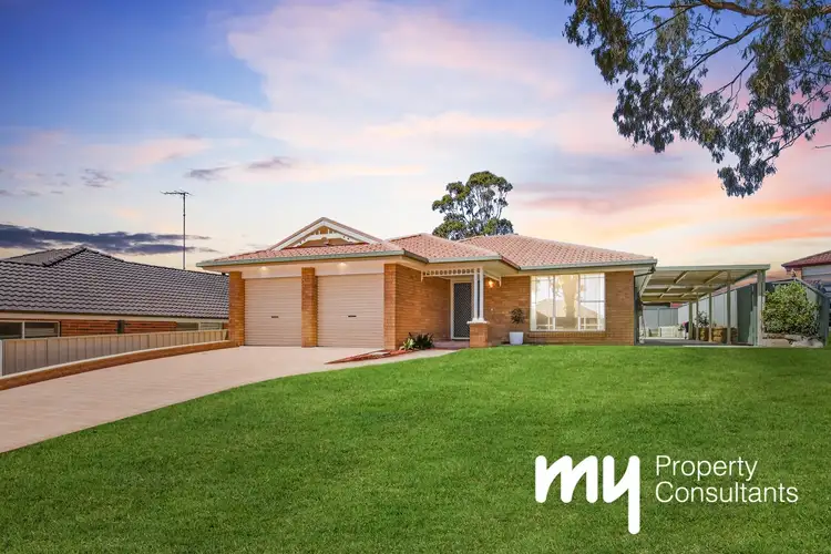 11 Buttercup Place, Mount Annan NSW 2567