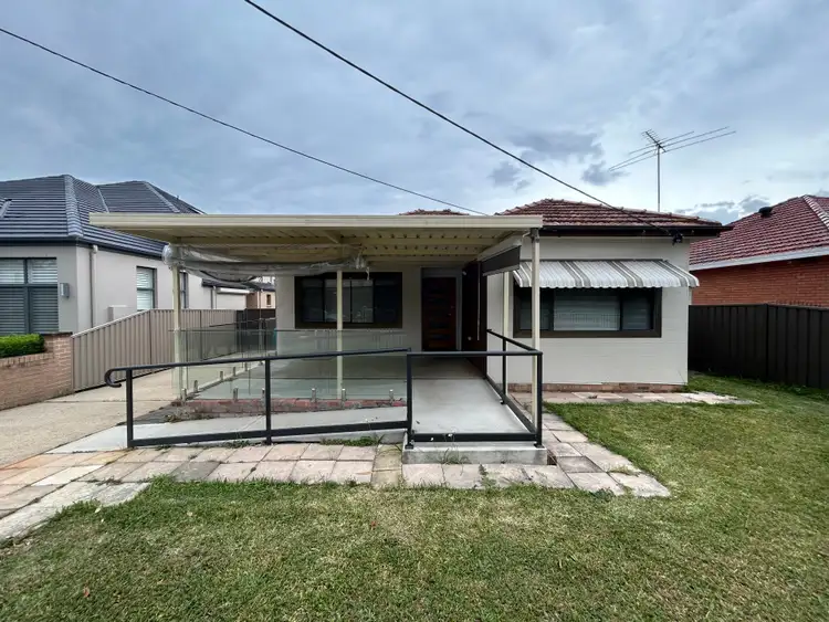 6 Lowana Avenue, Merrylands NSW 2160