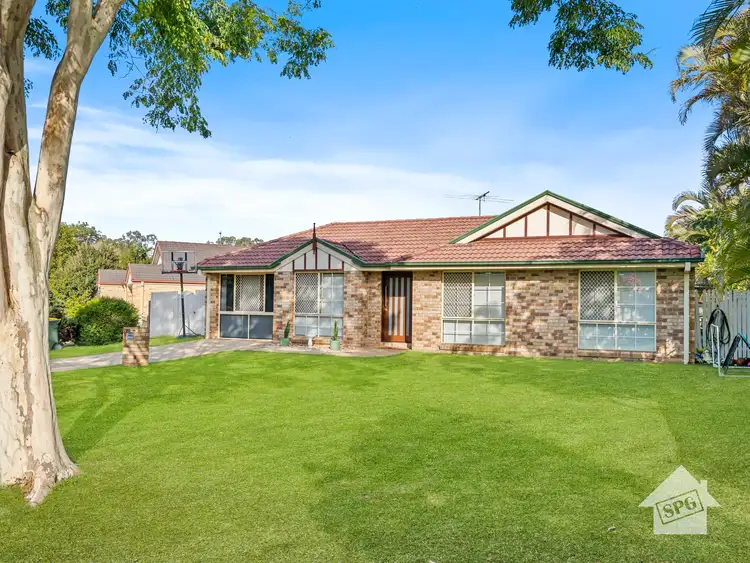 11 Mitchell Place, Belmont QLD 4153