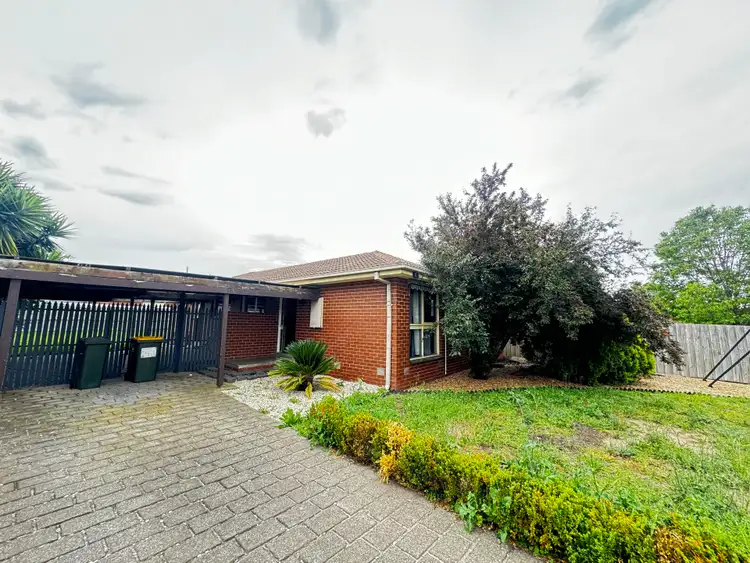 28 Throsby Crescent, Deer Park VIC 3023