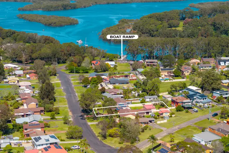 5 Orient Avenue, Orient Point NSW 2540