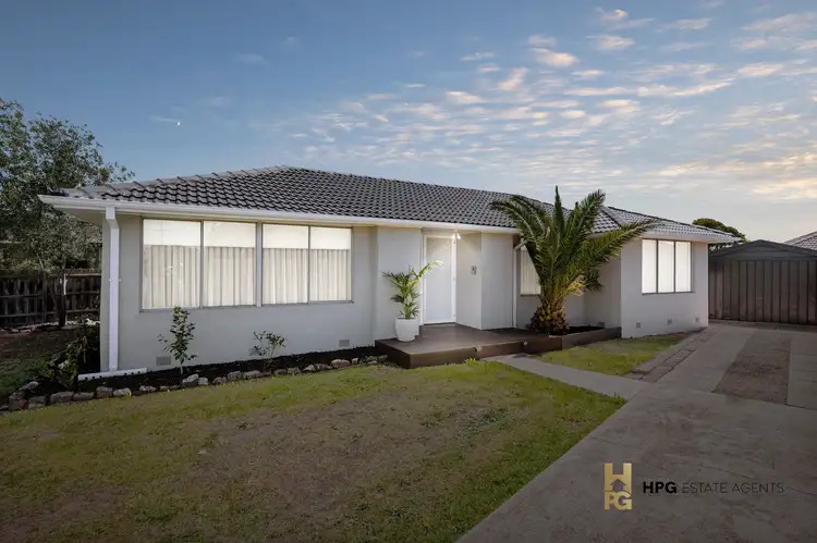 19 Parnell Crescent, Gladstone Park VIC 3043