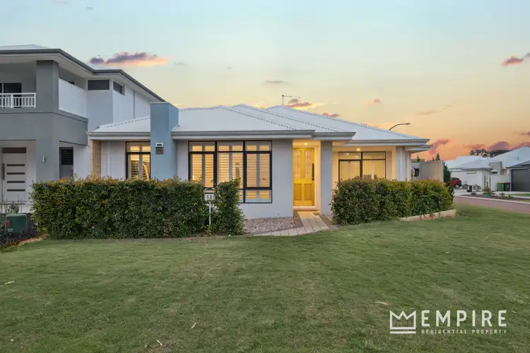 12 Preston Drive, Lake Coogee WA 6166