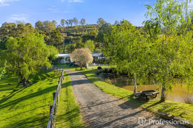 174 Pinnacle Lane, Dixons Creek VIC 3775