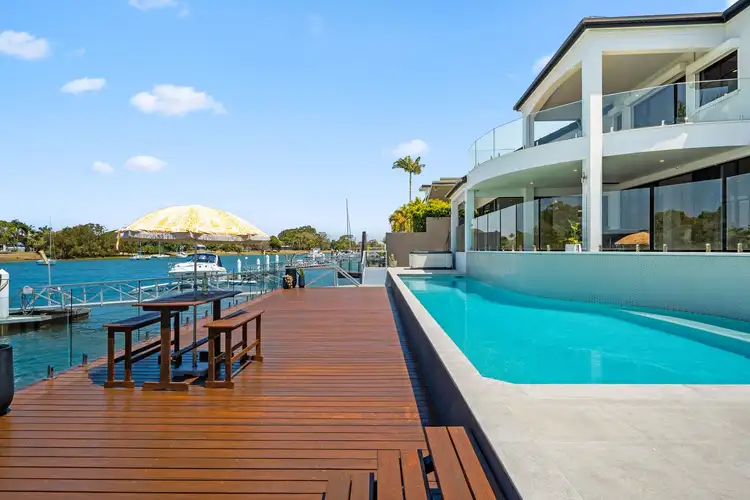 2 Mooloolah Island, Minyama QLD 4575