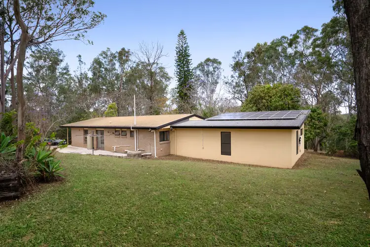 32 Whiteside Road, Whiteside QLD 4503