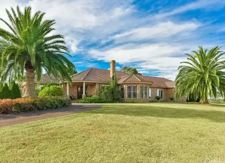 5 Thomas Laycock Place, Bringelly NSW 2556
