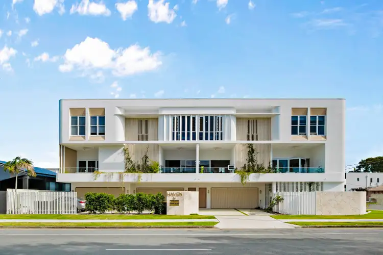 2/402 Bayview Street, Paradise Point QLD 4216
