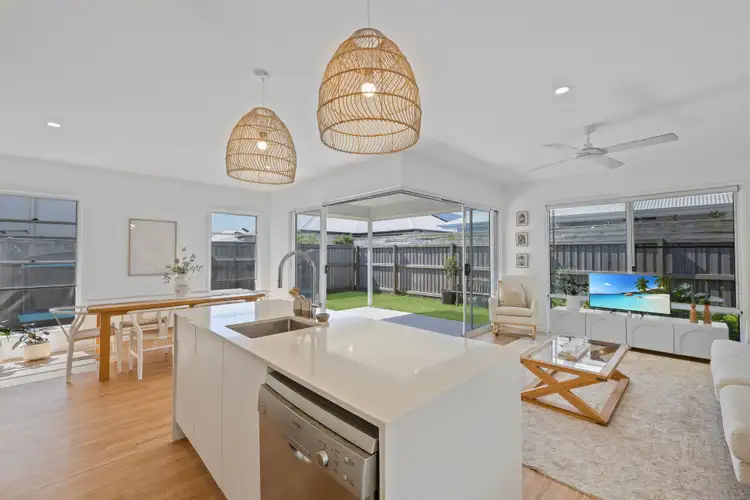 114 Charlotte Avenue, Nirimba QLD 4551