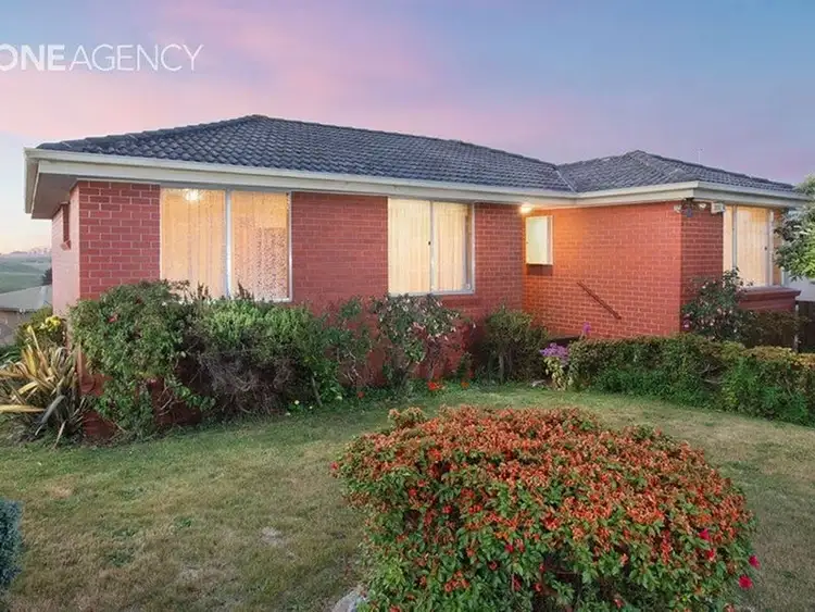 8 Armitage Cresent, Shorewell Park TAS 7320