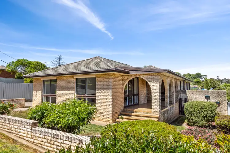 6 Bluett Street, Yass NSW 2582