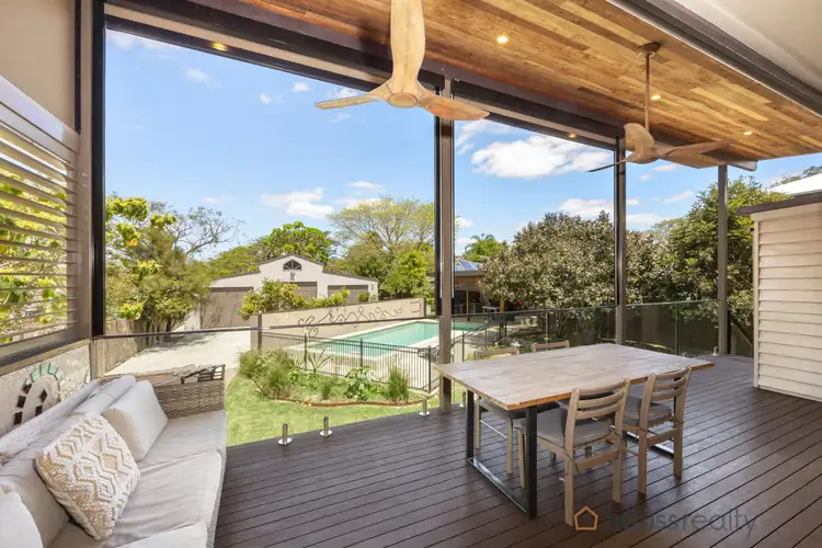 80 Englefield Road, Oxley QLD 4075