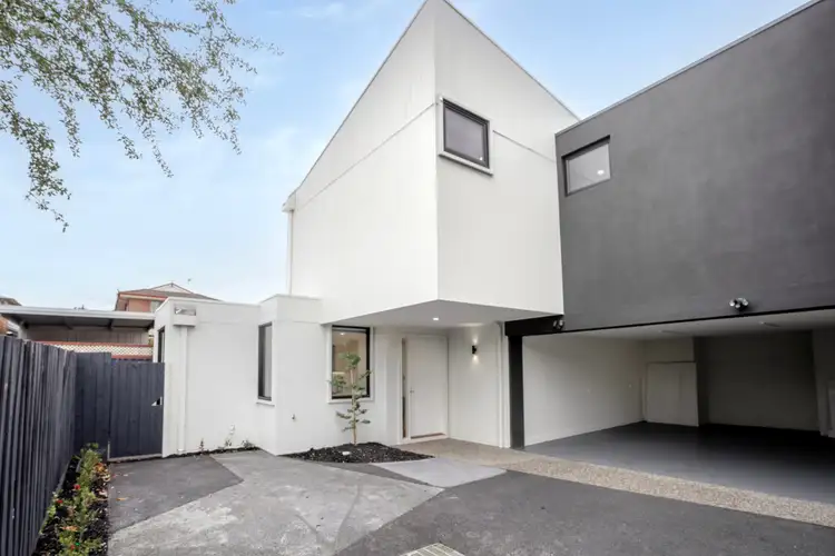 2a Warrs Road, Maribyrnong VIC 3032