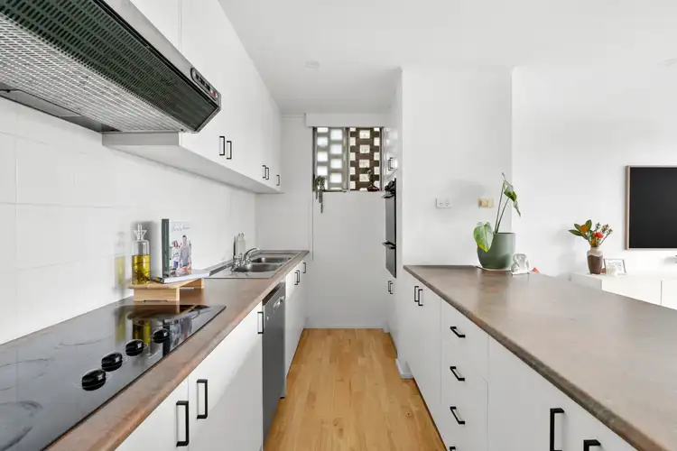 Sixth view of Homely apartment listing, 5/8 Giles Street, Griffith ACT 2603