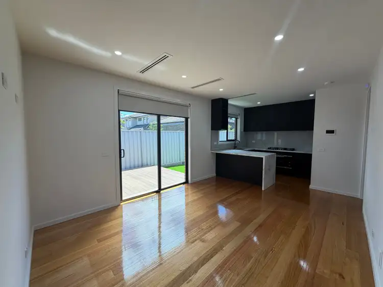 4/11 Eumarella Street, Tullamarine VIC 3043