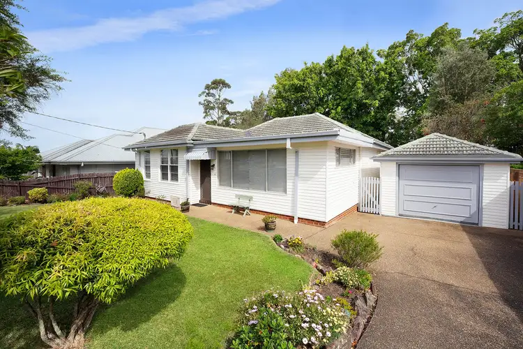 5 Lurnea Cres