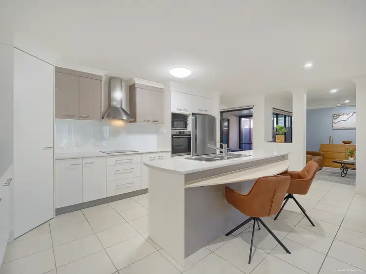 Fifth view of Homely townhouse listing, 10/2 Barnstaple Street, Torquay QLD 4655