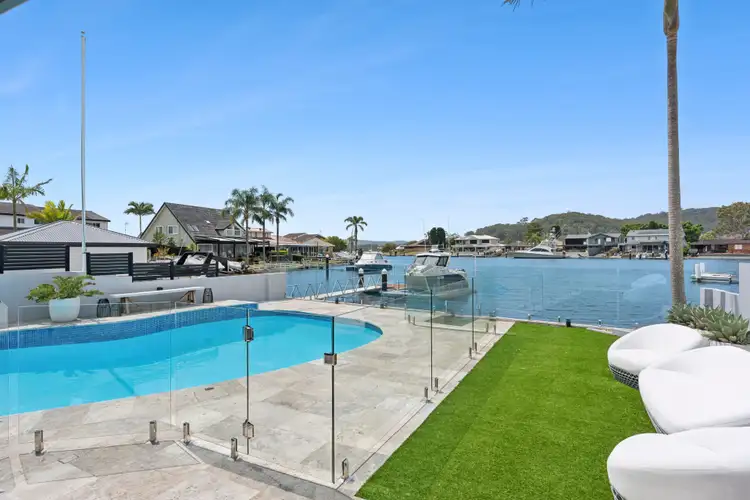 117 Helmsman Blvd, St Huberts Island NSW 2257