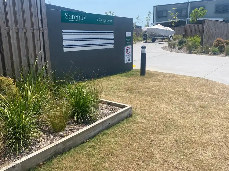 28/2 College Court, Little Mountain QLD 4551