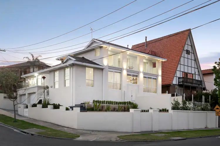 13 Moorna Drive, Airport West VIC 3042