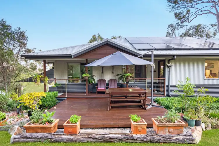 137 Outlook Drive, Esk QLD 4312