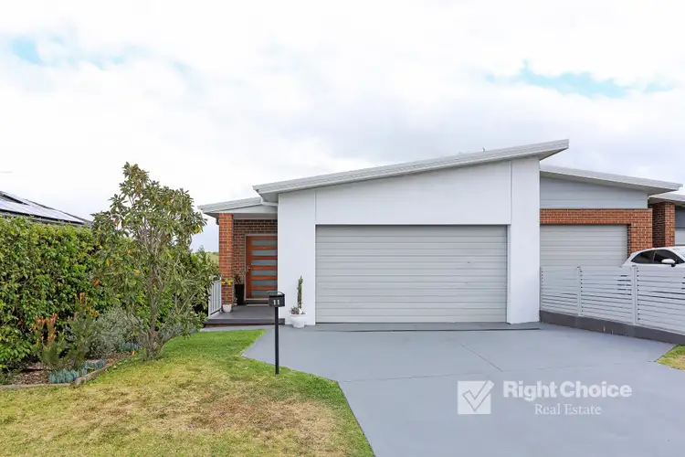 11 Grace Place, Flinders NSW 2529