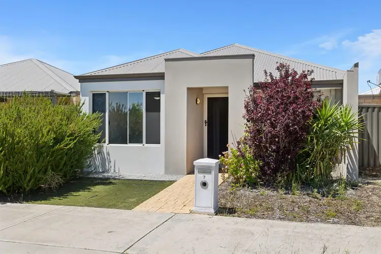 7 Cinnabar Bend, Aveley WA 6069