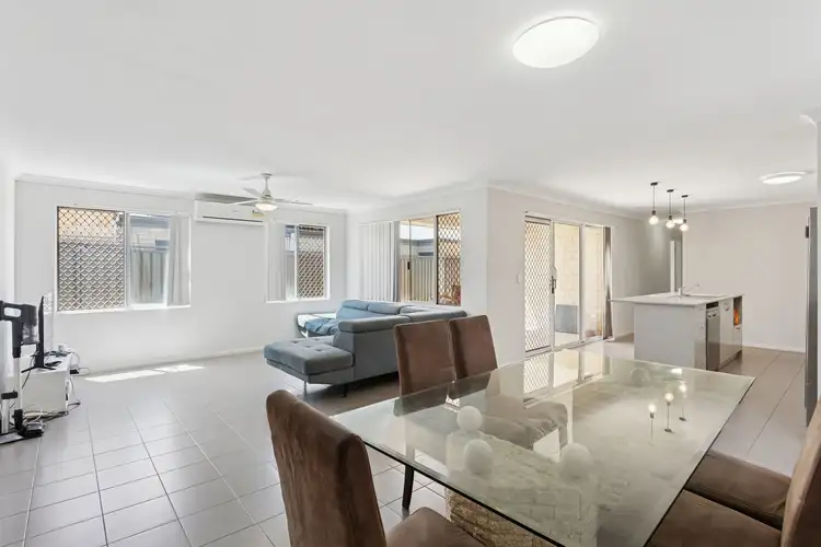 Fifth view of Homely house listing, 7 Cinnabar Bend, Aveley WA 6069