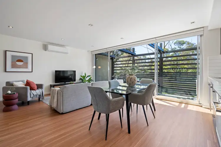 Third view of Homely apartment listing, 5/25 Winifred Street, Essendon VIC 3040