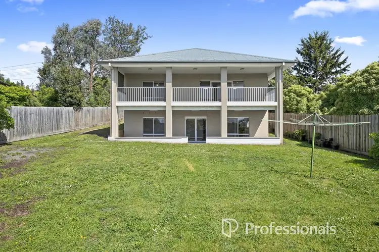 18 Victoria Road, Lilydale VIC 3140