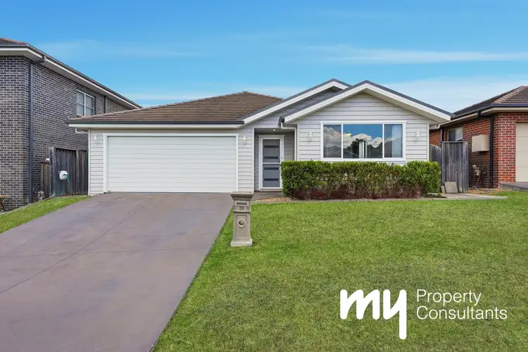 39 Young Circuit, Elderslie NSW 2570