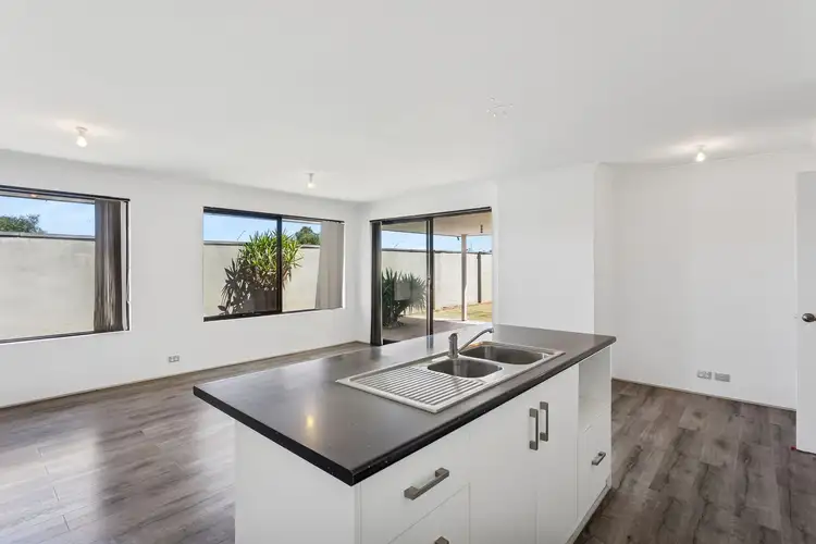 Sixth view of Homely house listing, 31 Interlaken Loop, Ellenbrook WA 6069