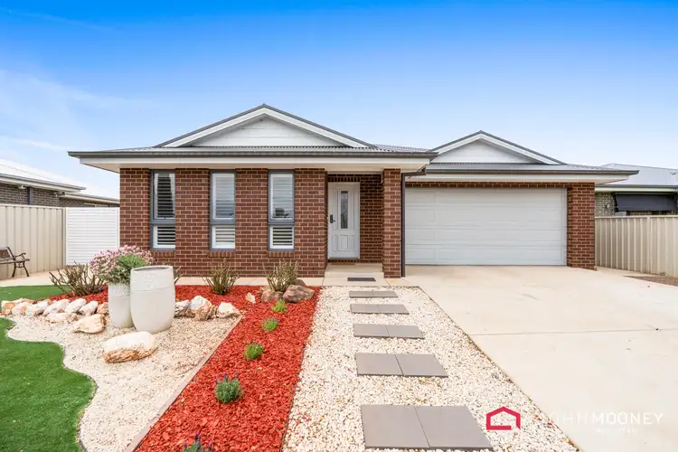 2 Couch Court, Turvey Park NSW 2650