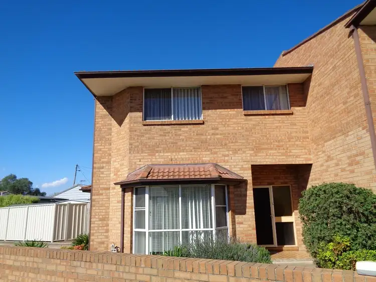 4/72 Lagoon Street, Goulburn NSW 2580