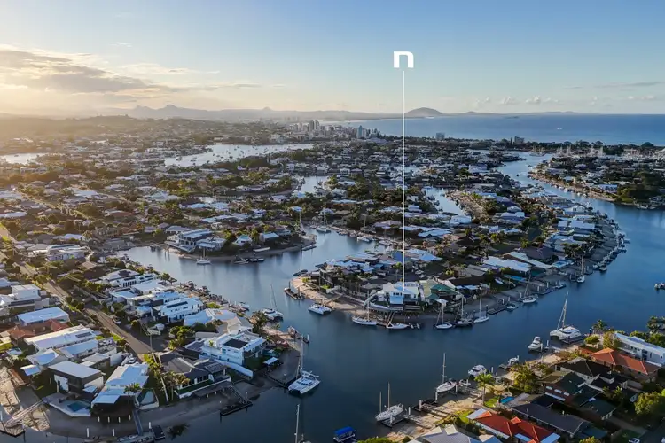 43 Coomaroo Crescent