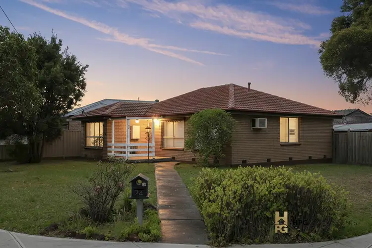 24 Fisher Grove, Tullamarine VIC 3043