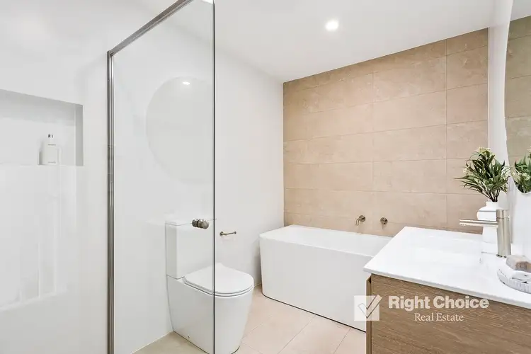 Sixth view of Homely semi-detached listing, 5 Hereford Chase, Tullimbar NSW 2527