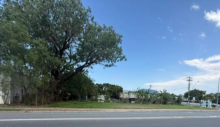 267 Lakes Creek Rd, Koongal QLD 4701