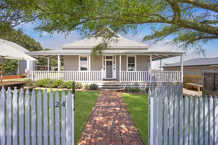 24 Walkers Lane, Koroit VIC 3282