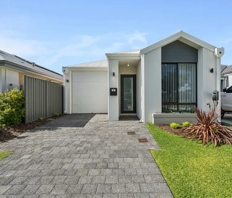 10 Colemere Crescent, Aveley WA 6069