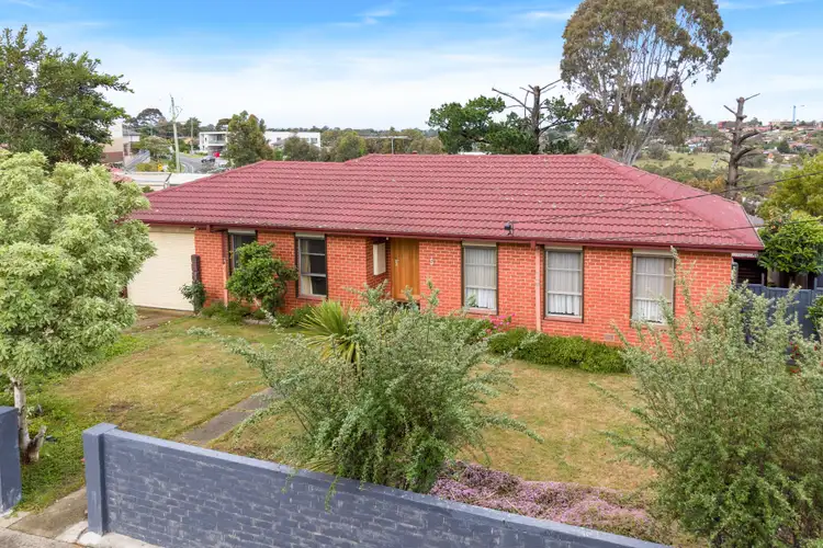 Second view of Homely house listing, 5 Kernot Court, Westmeadows VIC 3049