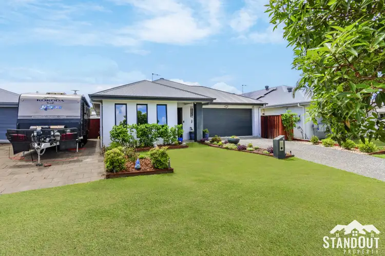 10 Lakeside Crescent, Ningi QLD 4511