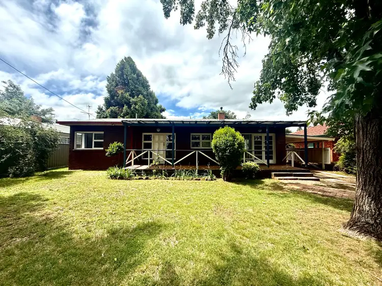13 Duval Street, Armidale NSW 2350