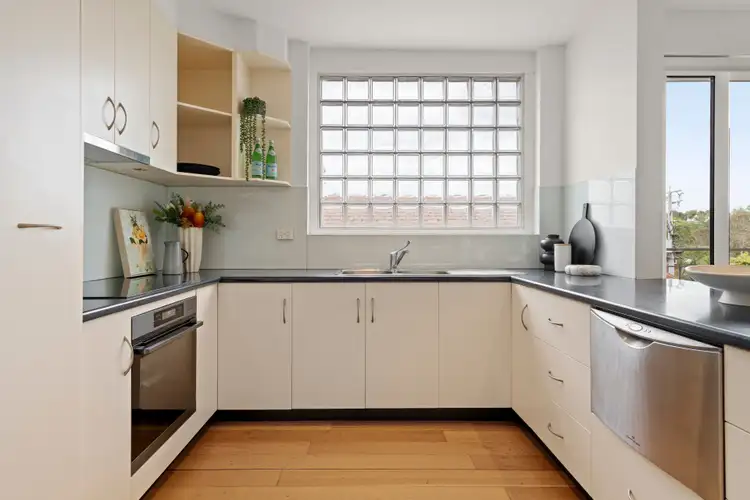 Second view of Homely flat listing, 5/112-114 McPherson Street, Essendon VIC 3040