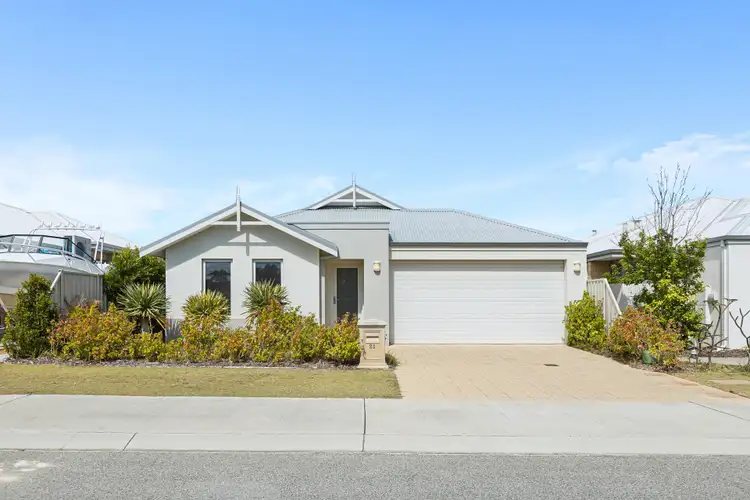 21 Parkside Street, Yanchep WA 6035