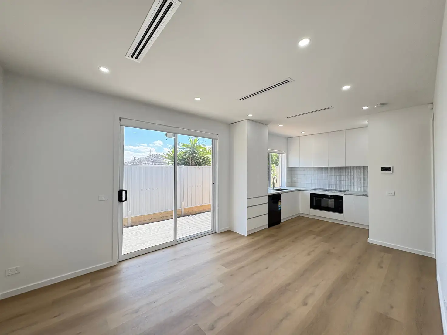 Main view of Homely unit listing, 4/29 Eumarella Street, Tullamarine VIC 3043