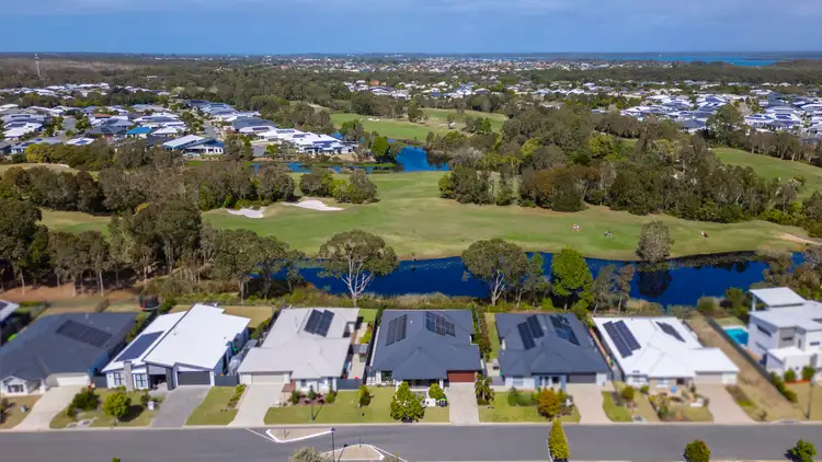 218 Freshwater Drive, Banksia Beach QLD 4507